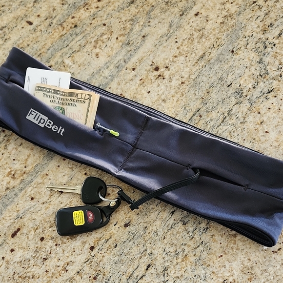 FlipBelt Unisex Grey Accessory Belt - Picture 1 of 10